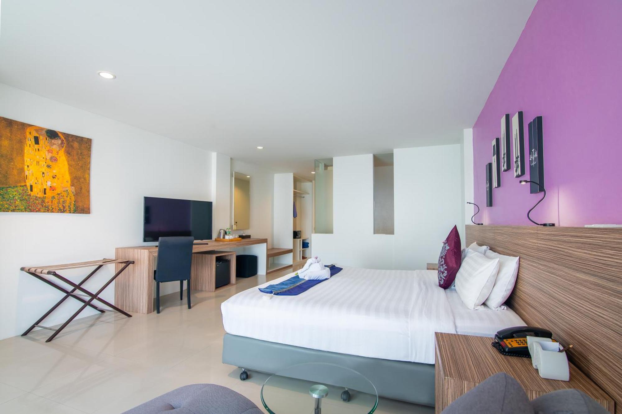 The Lantern - Sha Extra Hotell Patong